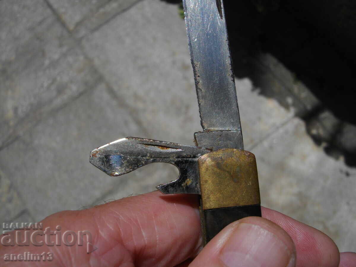 Auction  Collector's Old Pocket Knife