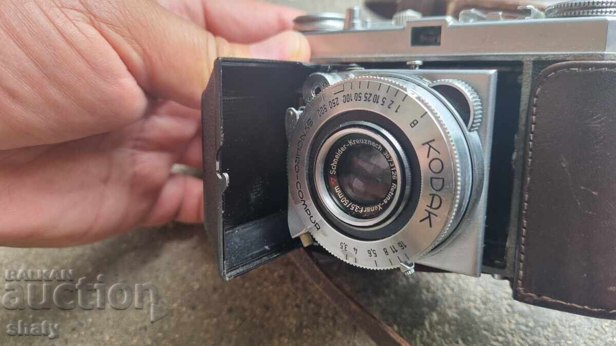 Cameră veche cu burduf cu preț € 70.00 | 136.91 BGN