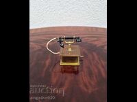 Telefon englezesc miniatural din metal!!!