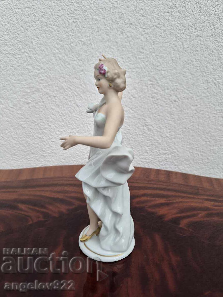 Auction  Wallendorf German porcelain figure figurine