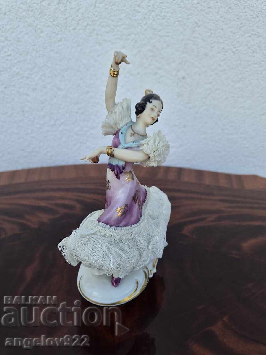 Figurină statuetă din porțelan german Alka Kunst cu preț € 5.50 | 10.76 BGN Figurină statuetă din porțelan german Alka Kunst cu preț € 5.50 | 10.76 BGN
