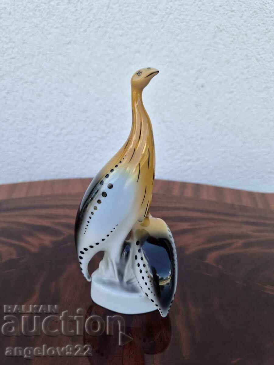 Auction  Hungarian porcelain figurine statue HOLLOHAZA