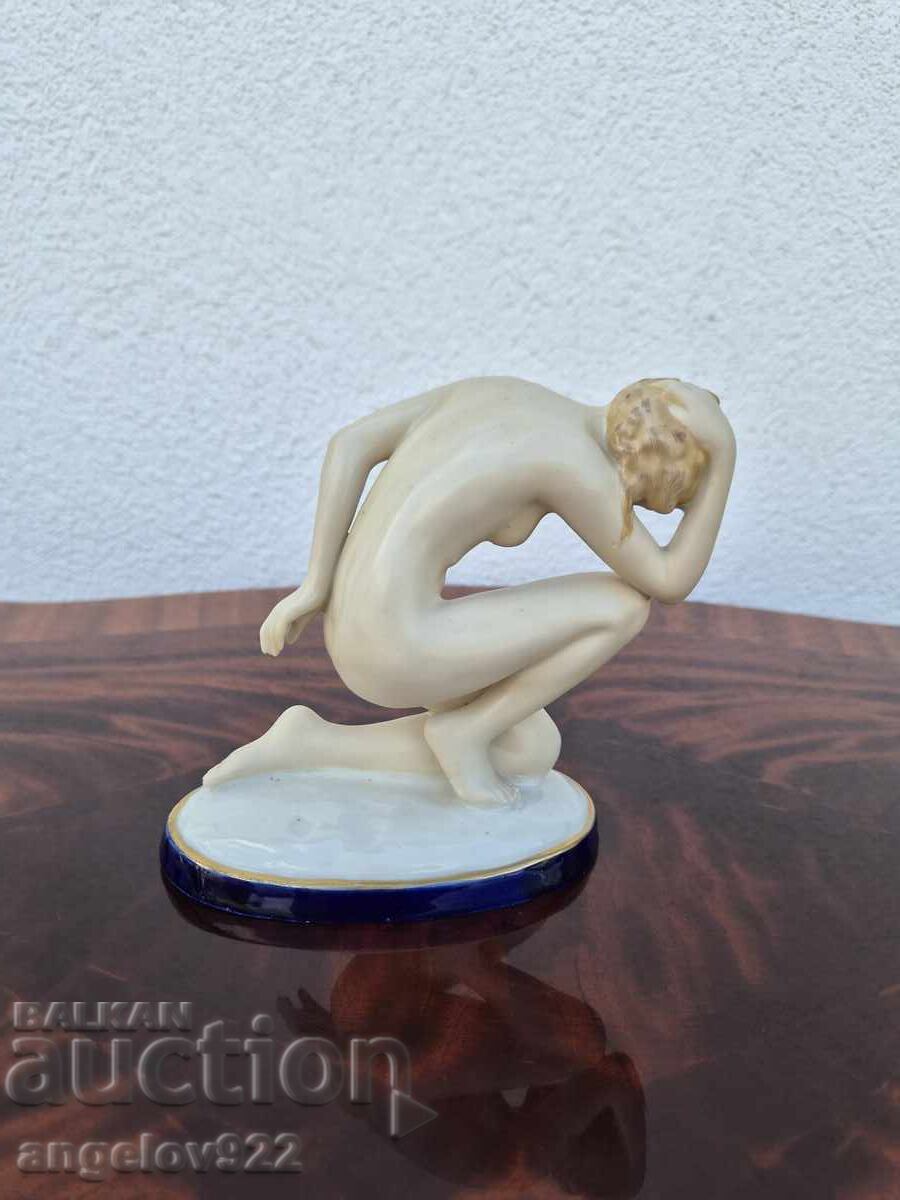 Delivery of Czech porcelain figure figurine!!!