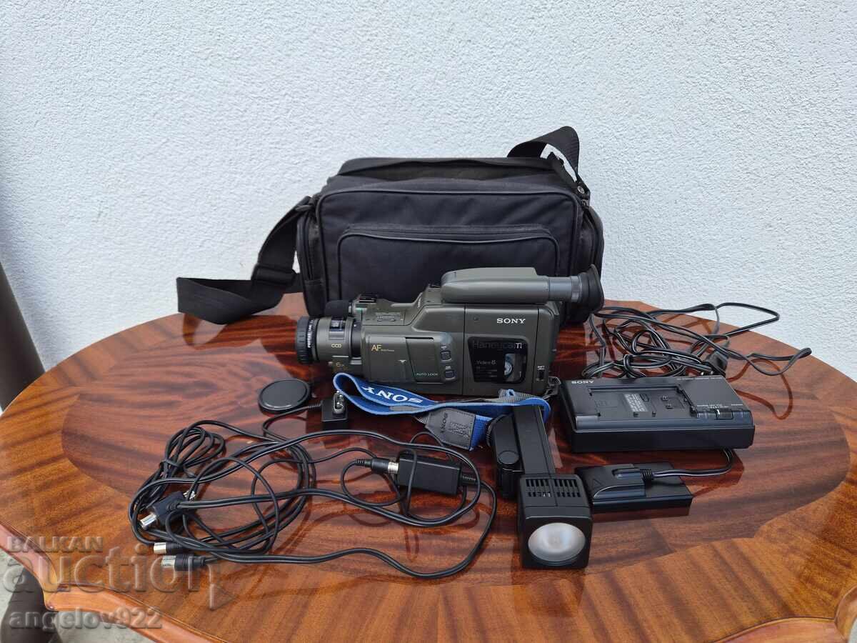 Cameră video Sony Handycam CCD-F350E Cameră video Sony Handycam CCD-F350E