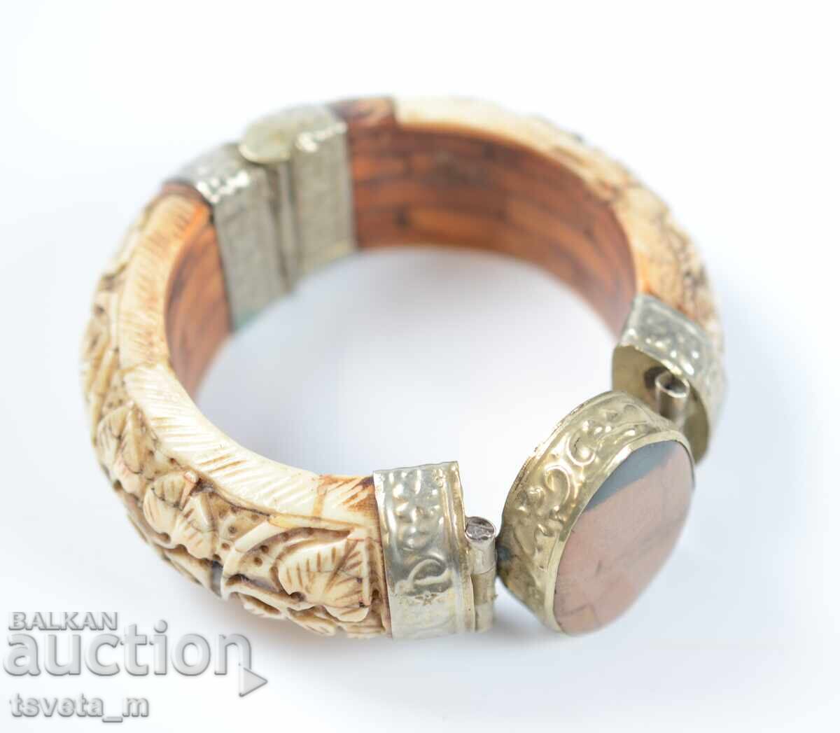 Auction  Vintage bone bracelet with brass fittings and oval stone