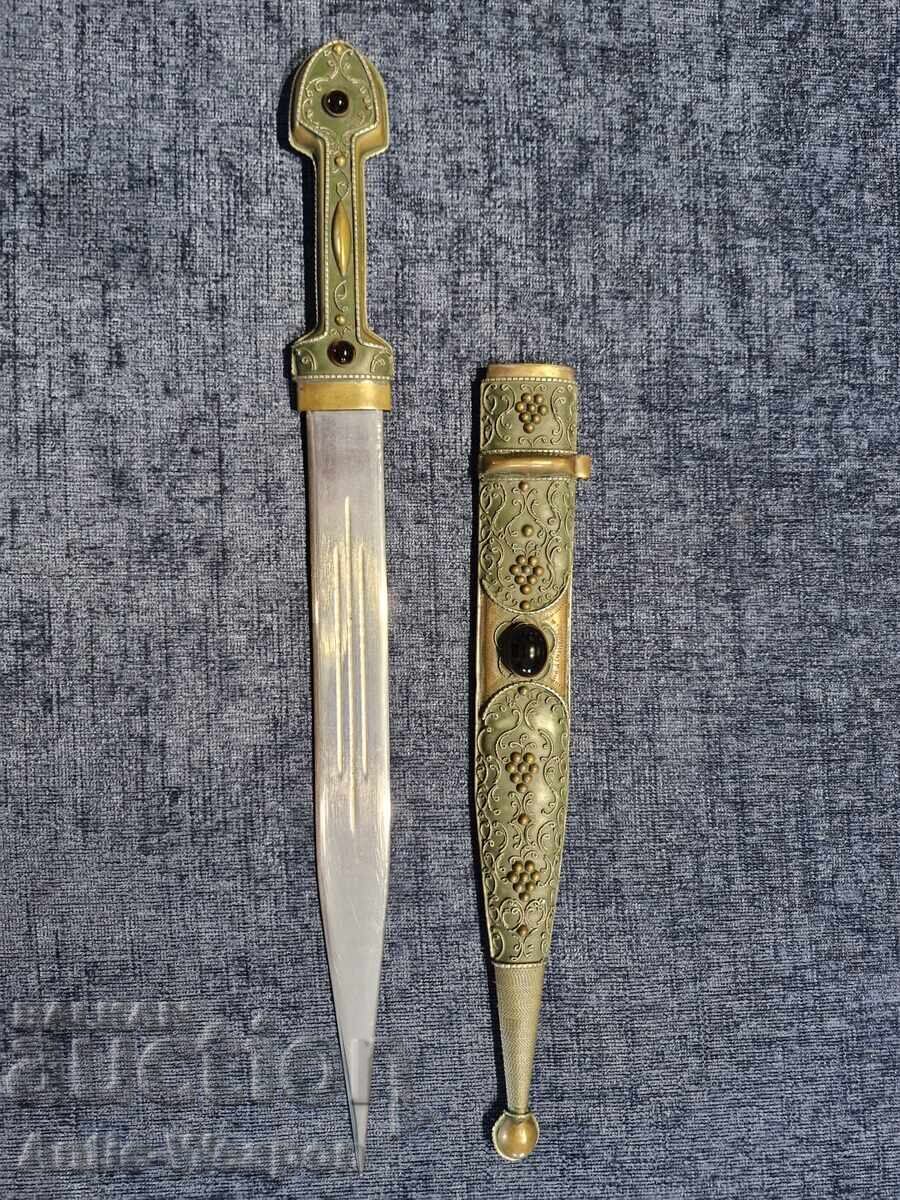 Pumnal, cuțit, kama, kard, karakulak cu preț € 280.00 | 547.63 BGN