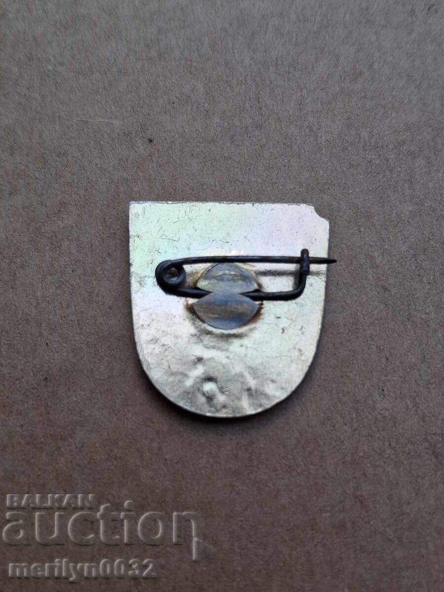 Insignă piept Ruse badge insignă cu preț € 15.00 | 29.34 BGN Insignă piept Ruse badge insignă cu preț € 15.00 | 29.34 BGN