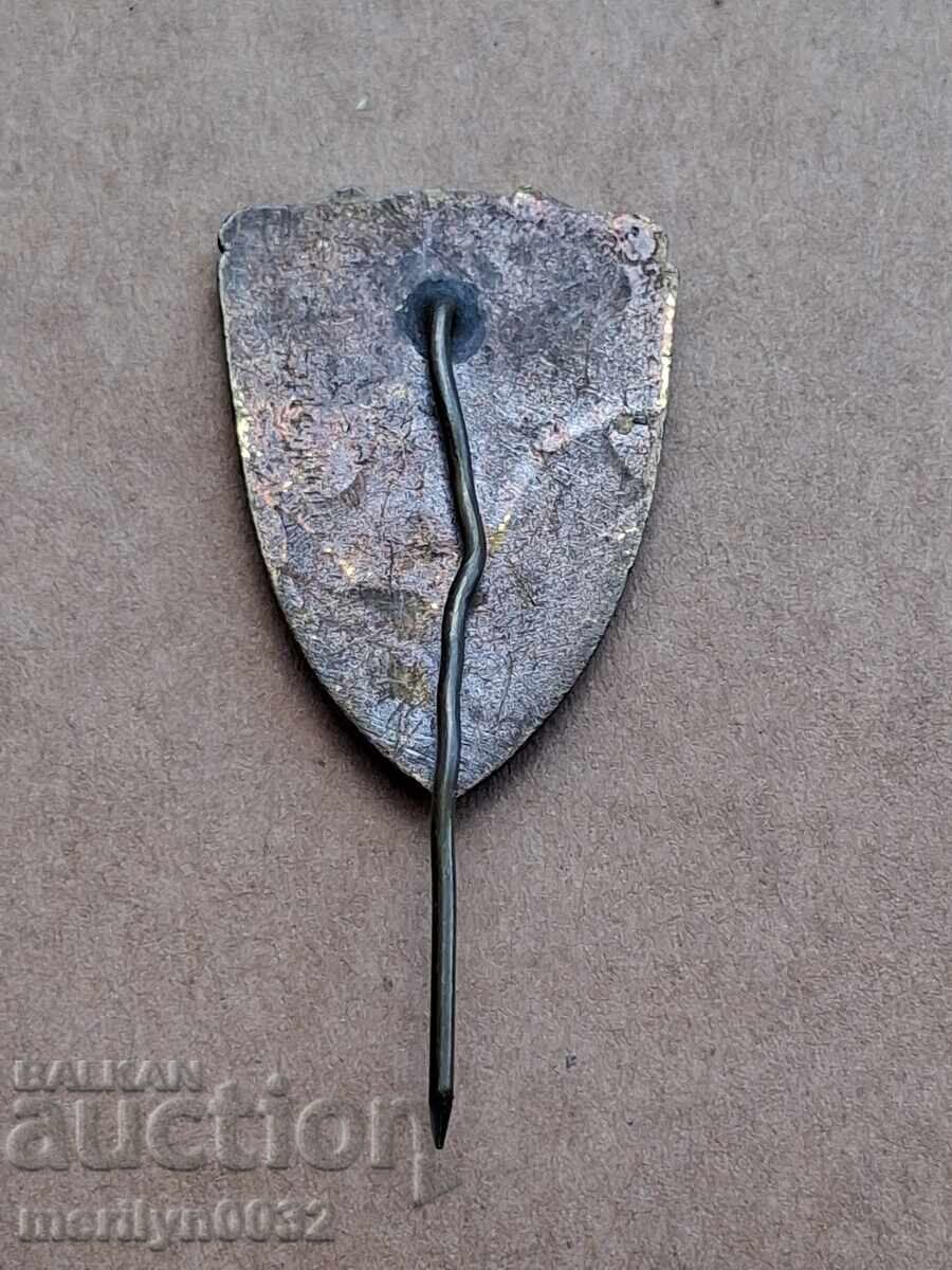Auction  Ruse chest badge badge pin