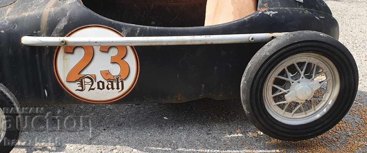 Vintage pedal car Bolid with price 500.00 €