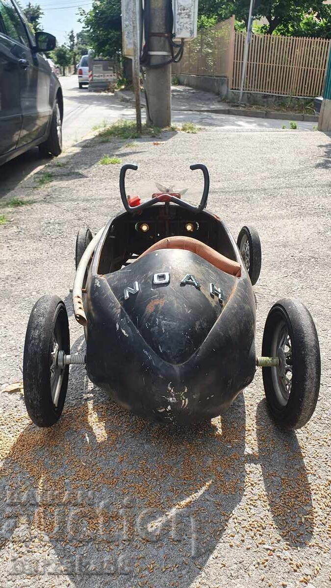Vintage pedal car Bolid - 6