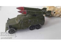 Camion militar metalic cu lansator de rachete URSS