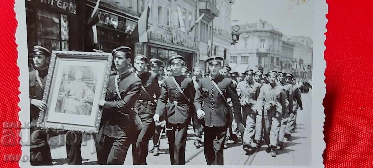 ΑΠΟ ΕΝΑ ΕΥΡΩ - 5