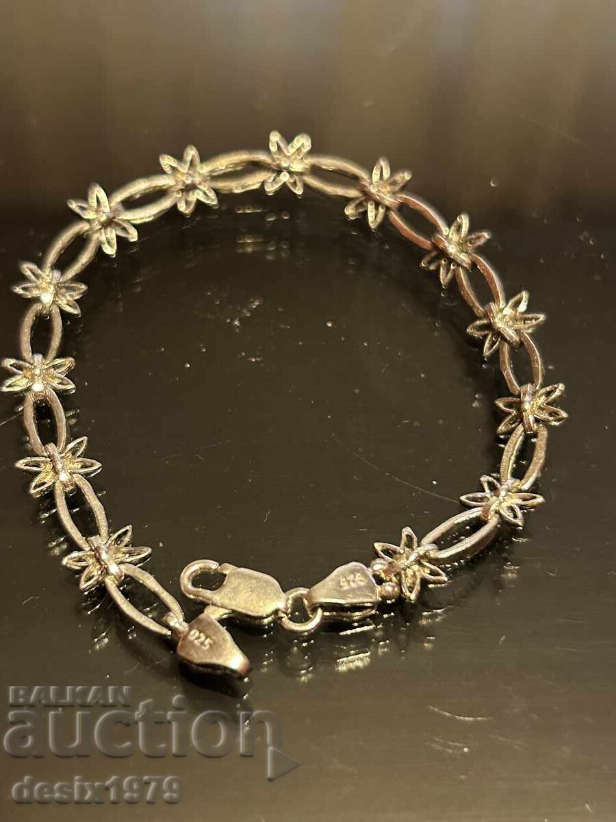 Delivery of Silver bracelet in perfect condition