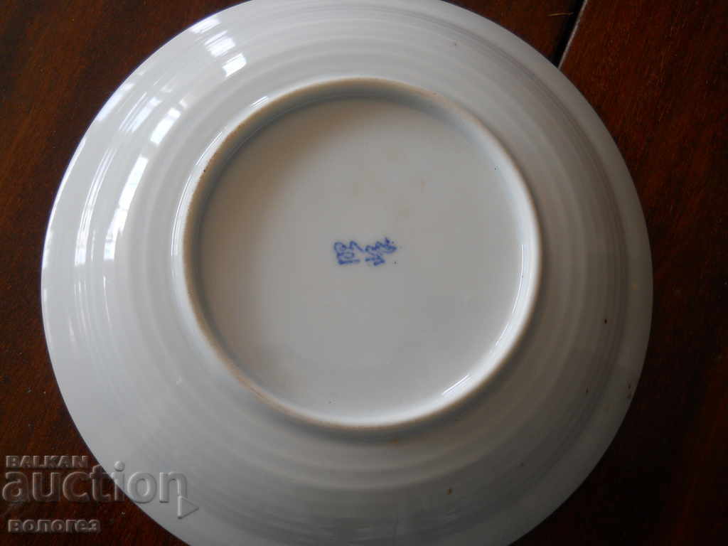 Аукцион Порцеланова чиния "Arita ware" - Япония Аукцион Порцеланова чиния "Arita ware" - Япония