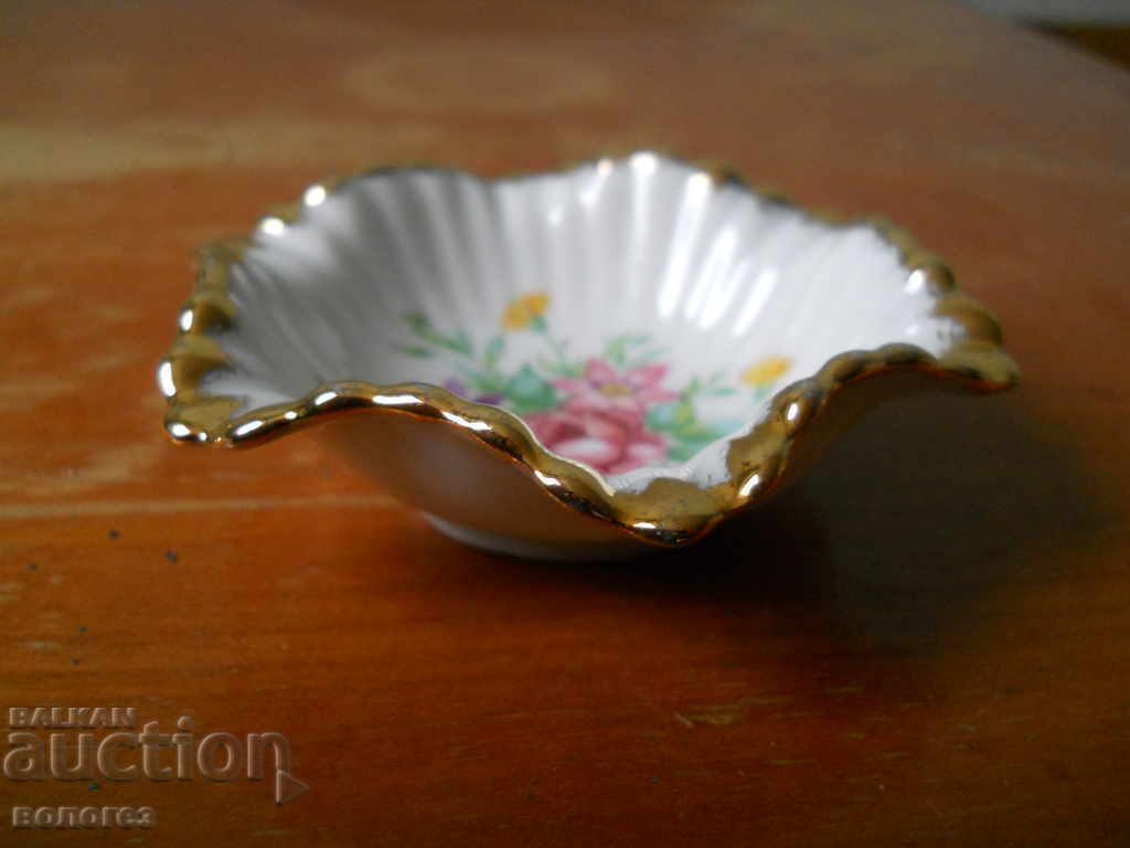 Delivery of Porcelain bowls for jam "Schwarzenhammer" - Germany Delivery of Porcelain bowls for jam "Schwarzenhammer" - Germany