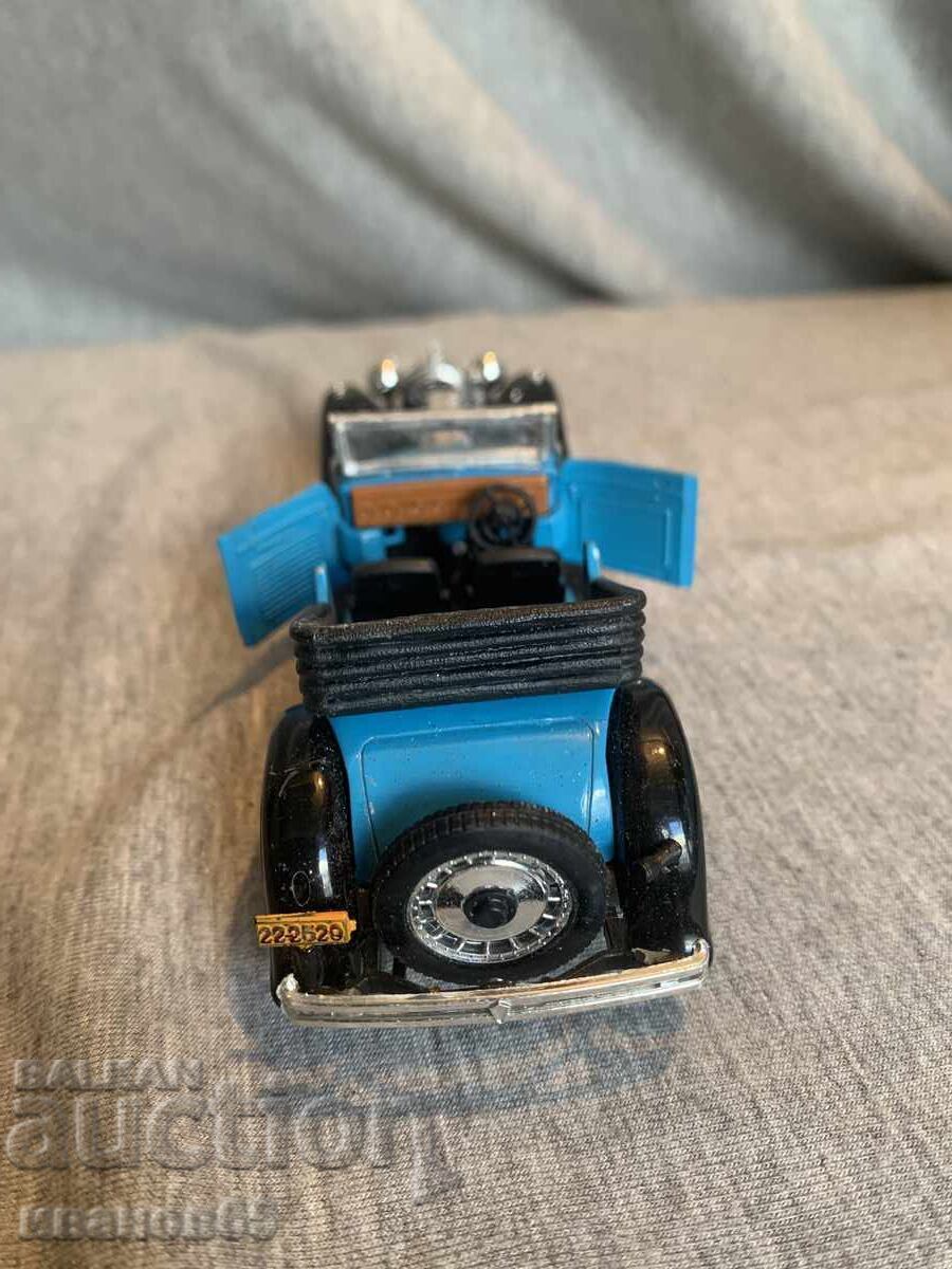 Παράδοση Καρότσι Burgatti Royale 41-1927 Παράδοση Καρότσι Burgatti Royale 41-1927