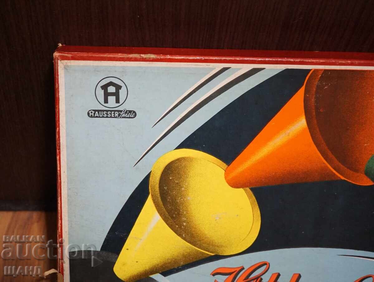 HAUSSER  Стара Немска настолна игра тенис с кутия с цена € 20.75 | 40.58 лв.