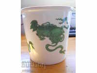 Ceașcă cu motive din mitologia chineză "Wedgwood" - Anglia
