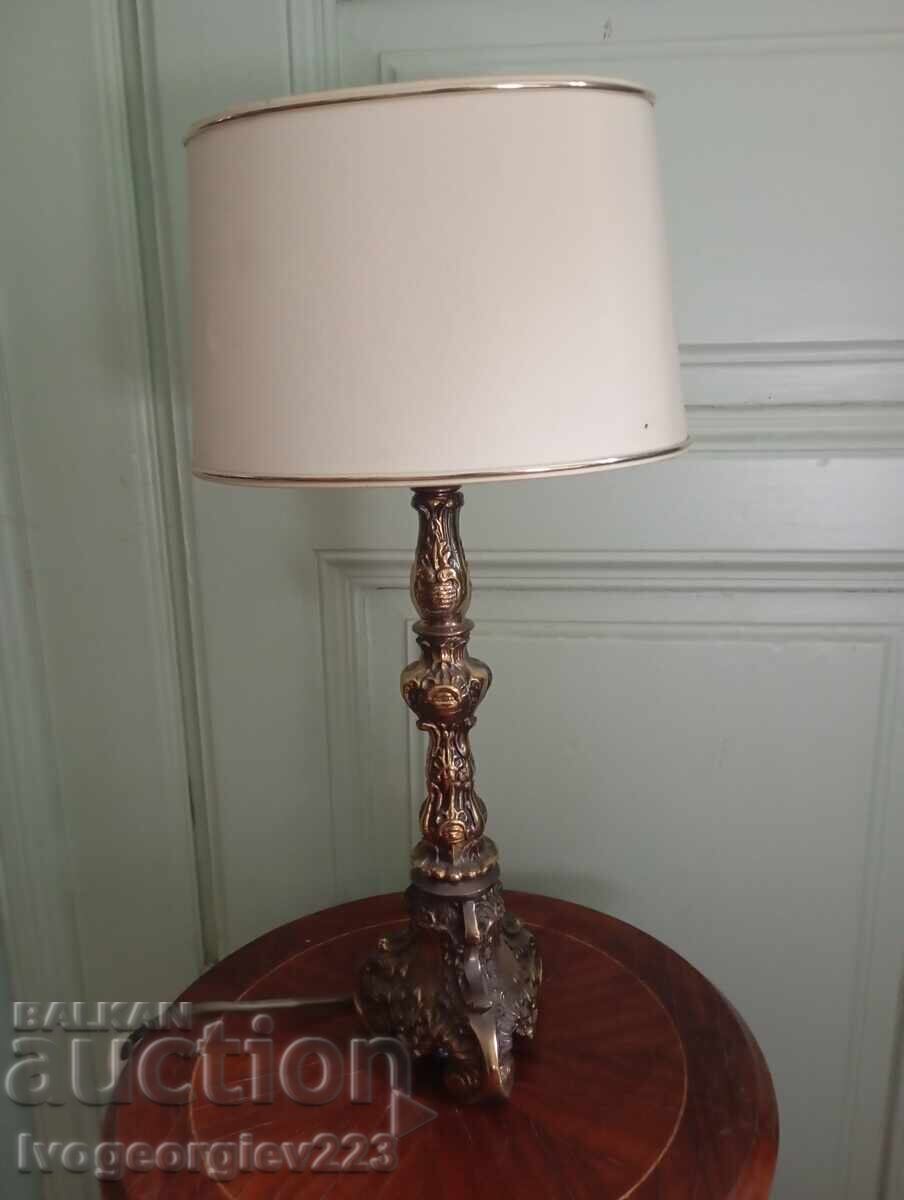 Baroque style table lamp