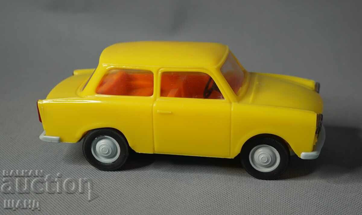 TRABANT 601 Старa Немска пластмасовa играчкa модел кола с цена € 40.35 | 78.92 лв.
