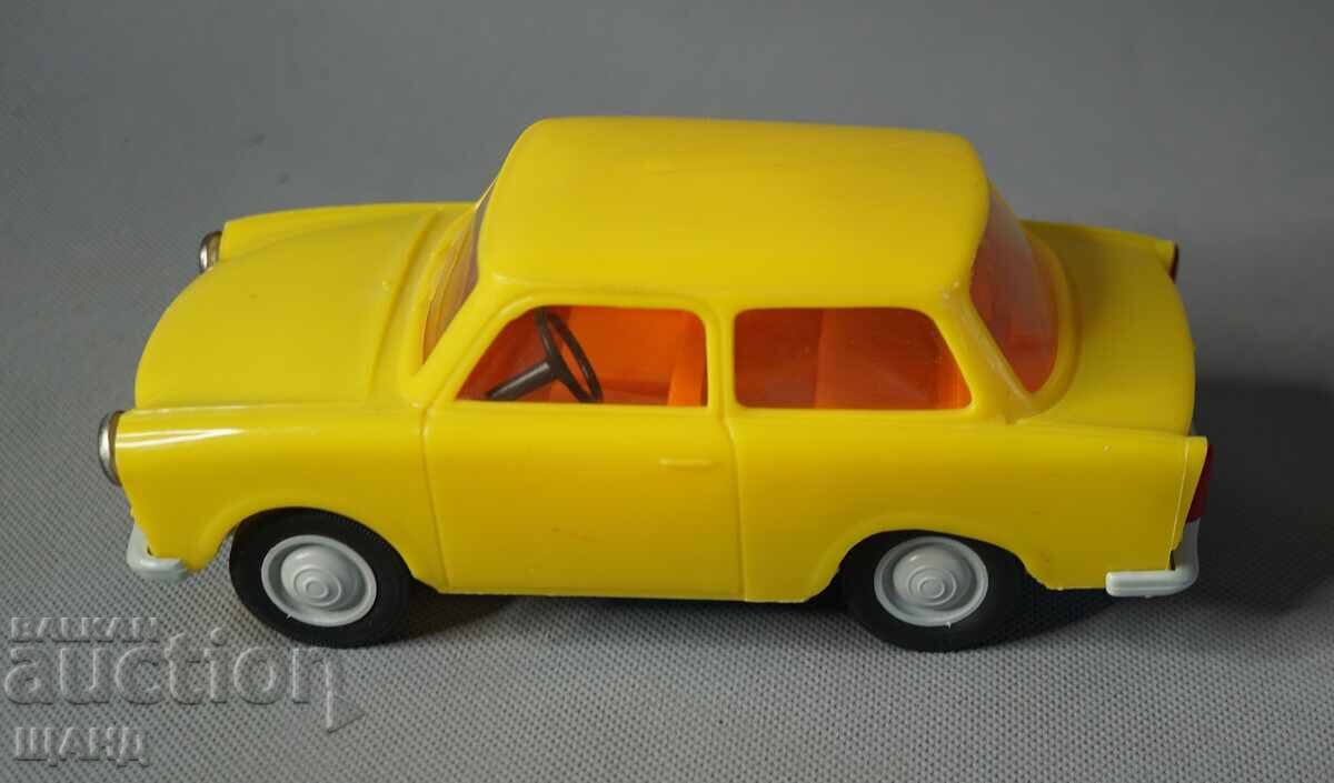 Доставка на TRABANT 601 Старa Немска пластмасовa играчкa модел кола