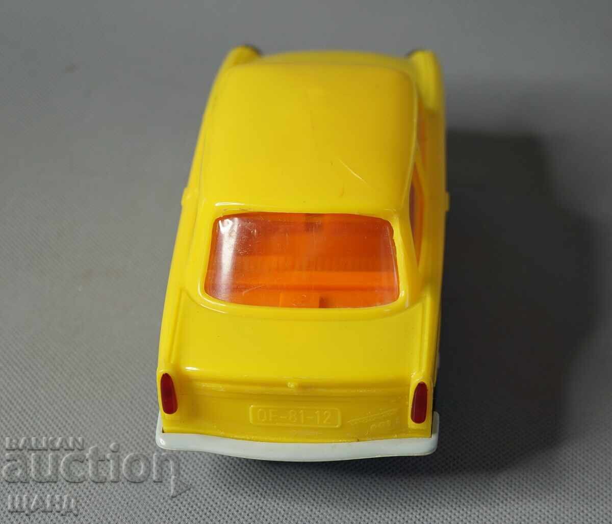 TRABANT 601 Старa Немска пластмасовa играчкa модел кола - 5