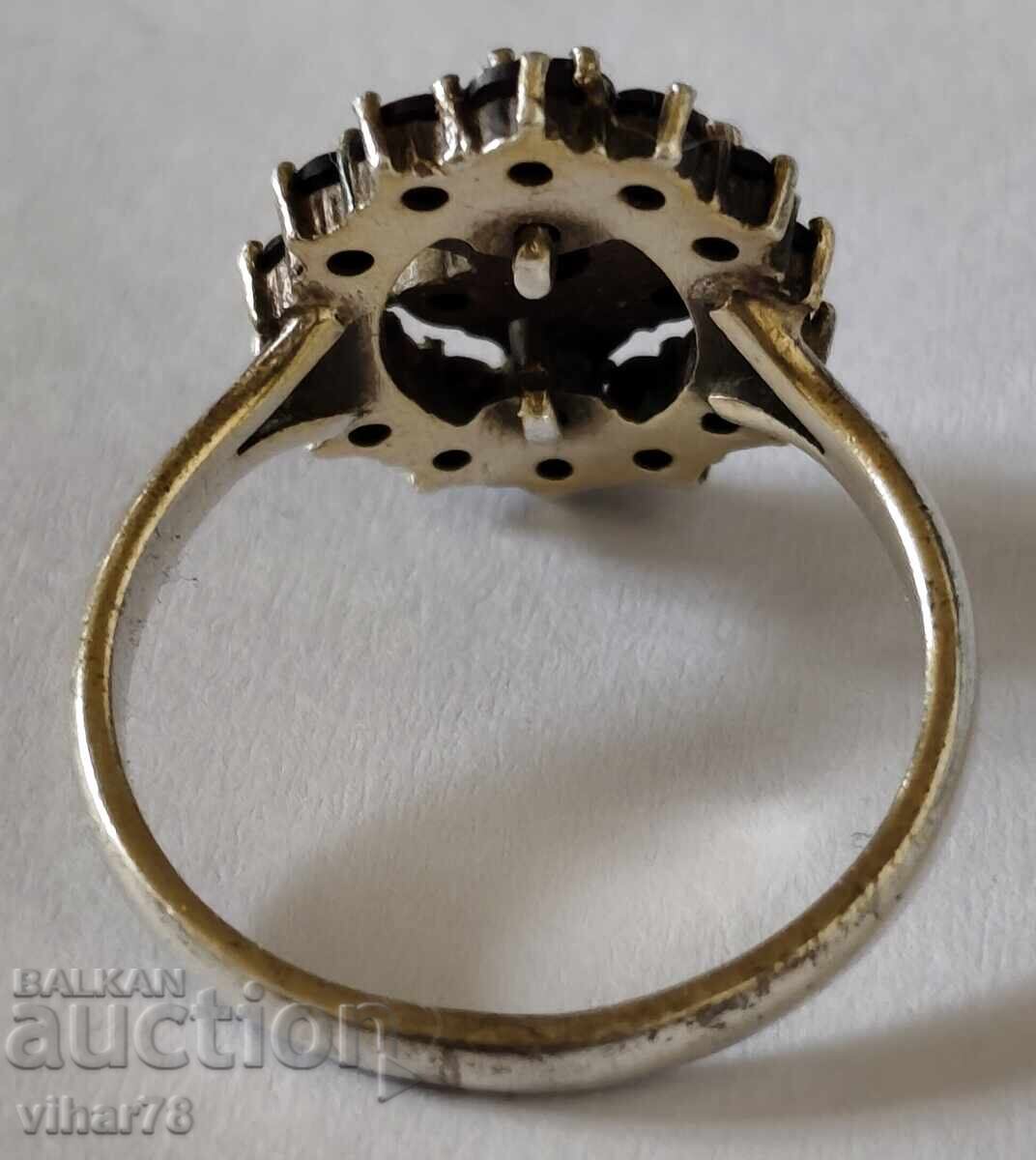 WOMEN'S SILVER RING WITH GARNET - 5
