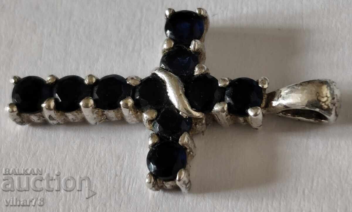 Cruce de argint cu preț € 25.99 | 50.83 BGN