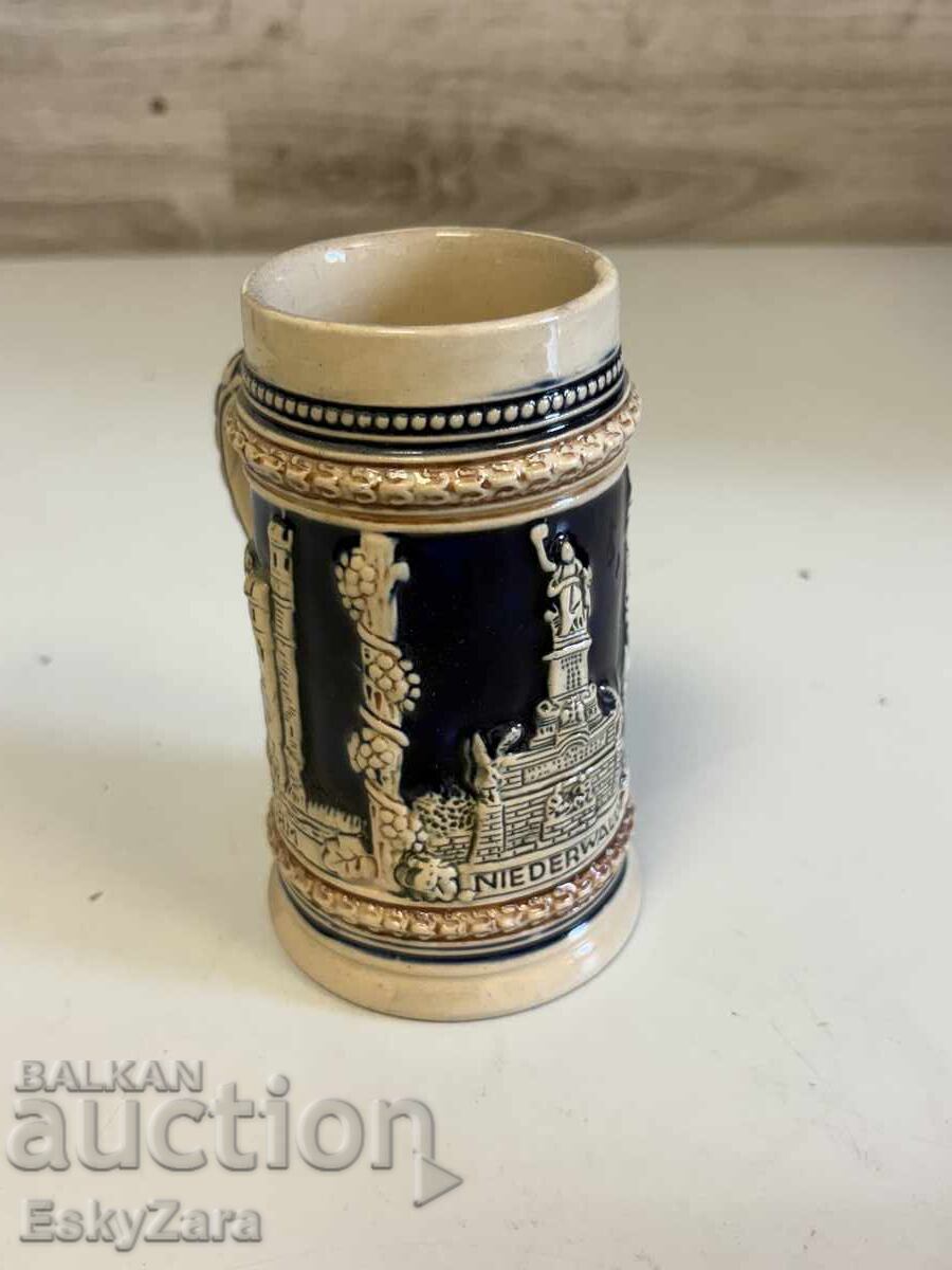 Cană tradițională germană din ceramică cu preț € 20.00 | 39.12 BGN