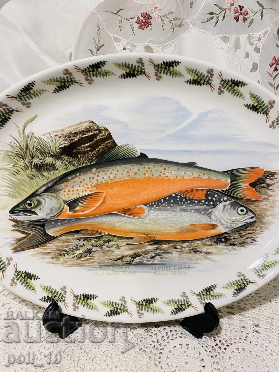 Tava de portelan cu preț € 30.00 | 58.68 BGN