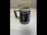 tradițională halbă de bere germană din ceramică