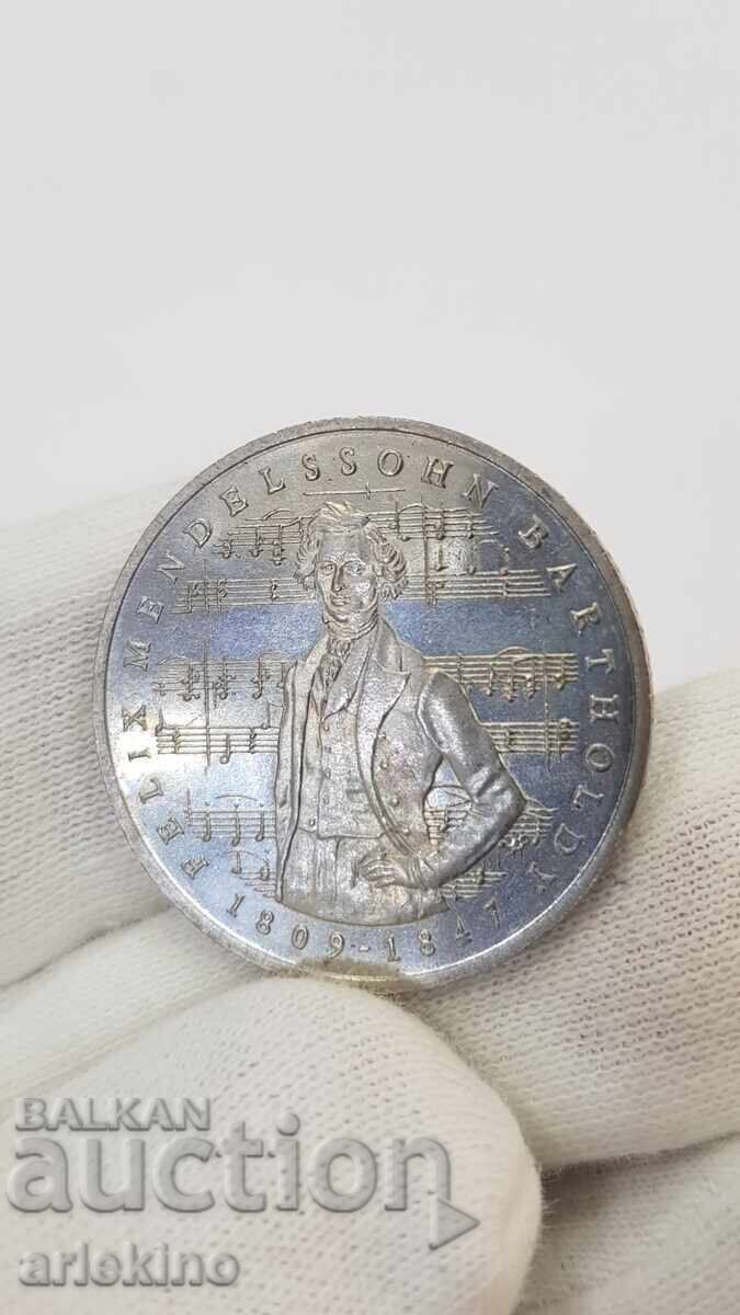 Monedă de colecție, 5 mărci 1984 J - Germania cu preț € 7.00 | 13.69 BGN