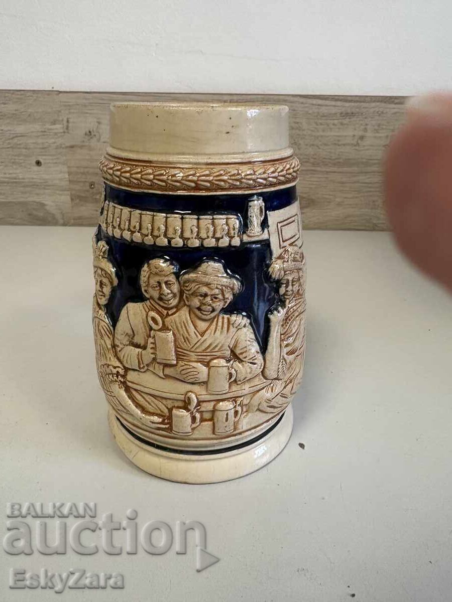 tradițională halbă de bere germană din ceramică cu preț € 20.00 | 39.12 BGN