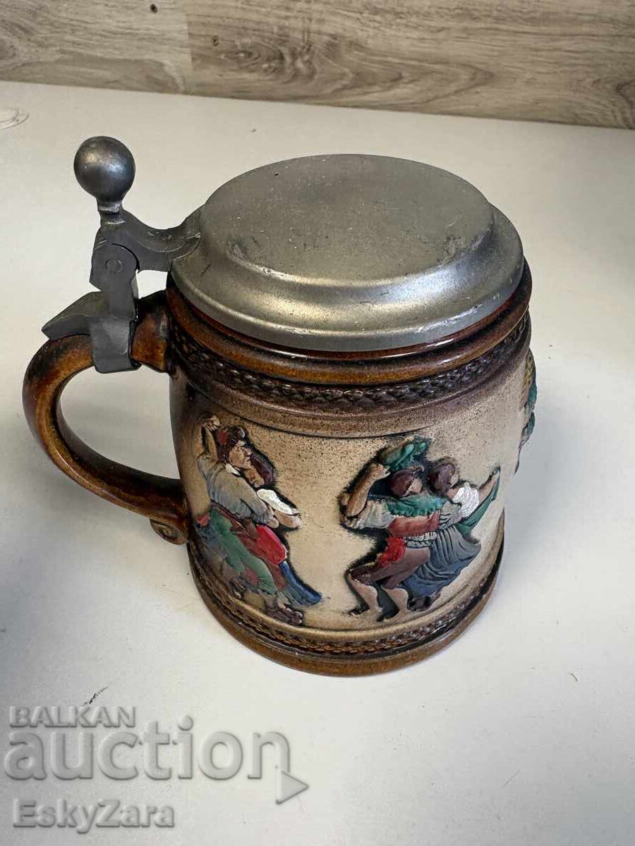 Licitație Cană tradițională germană din ceramică cu capac Licitație Cană tradițională germană din ceramică cu capac