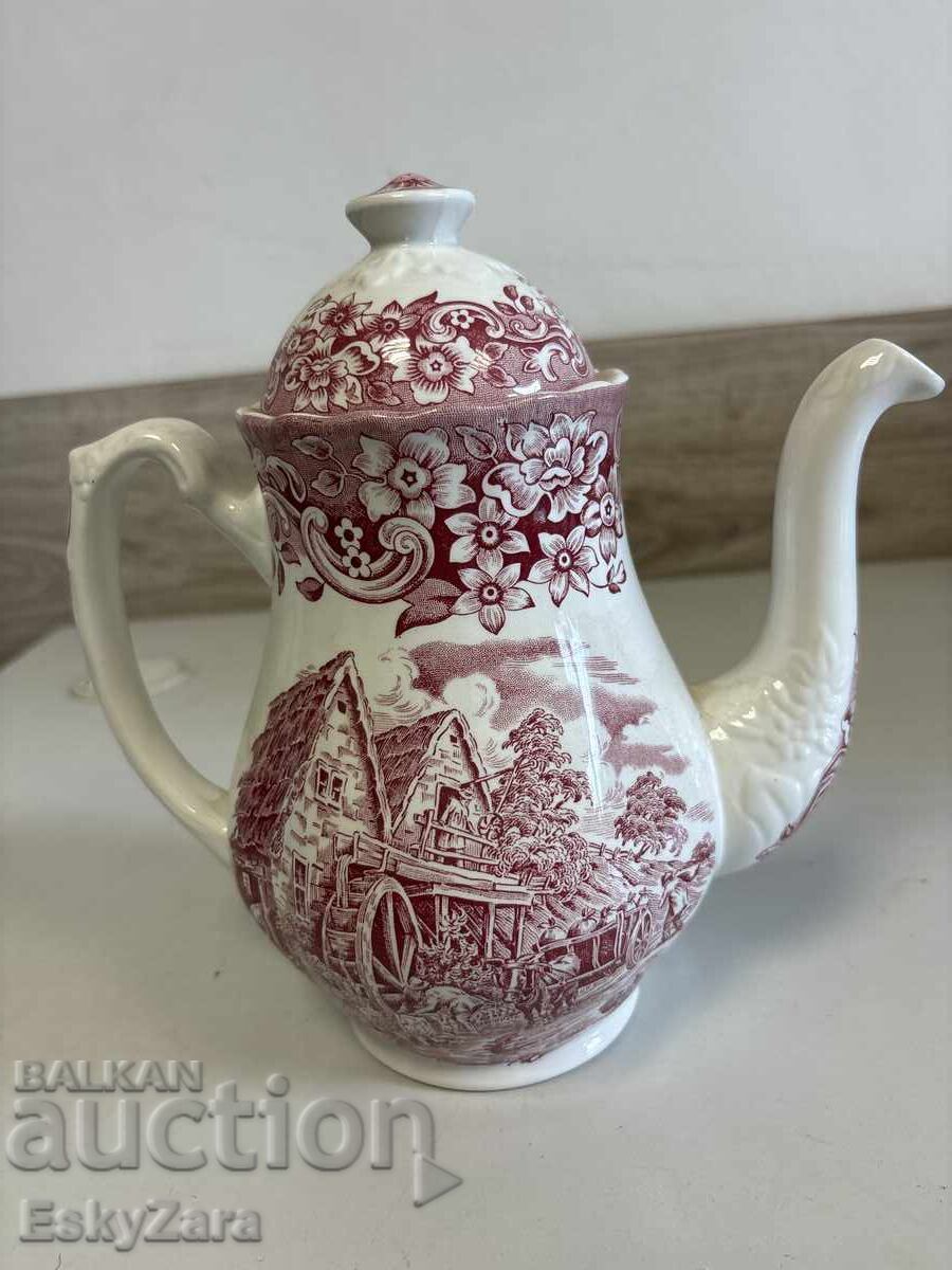 винтидж порцеланов чайник Royal Tudor Ware