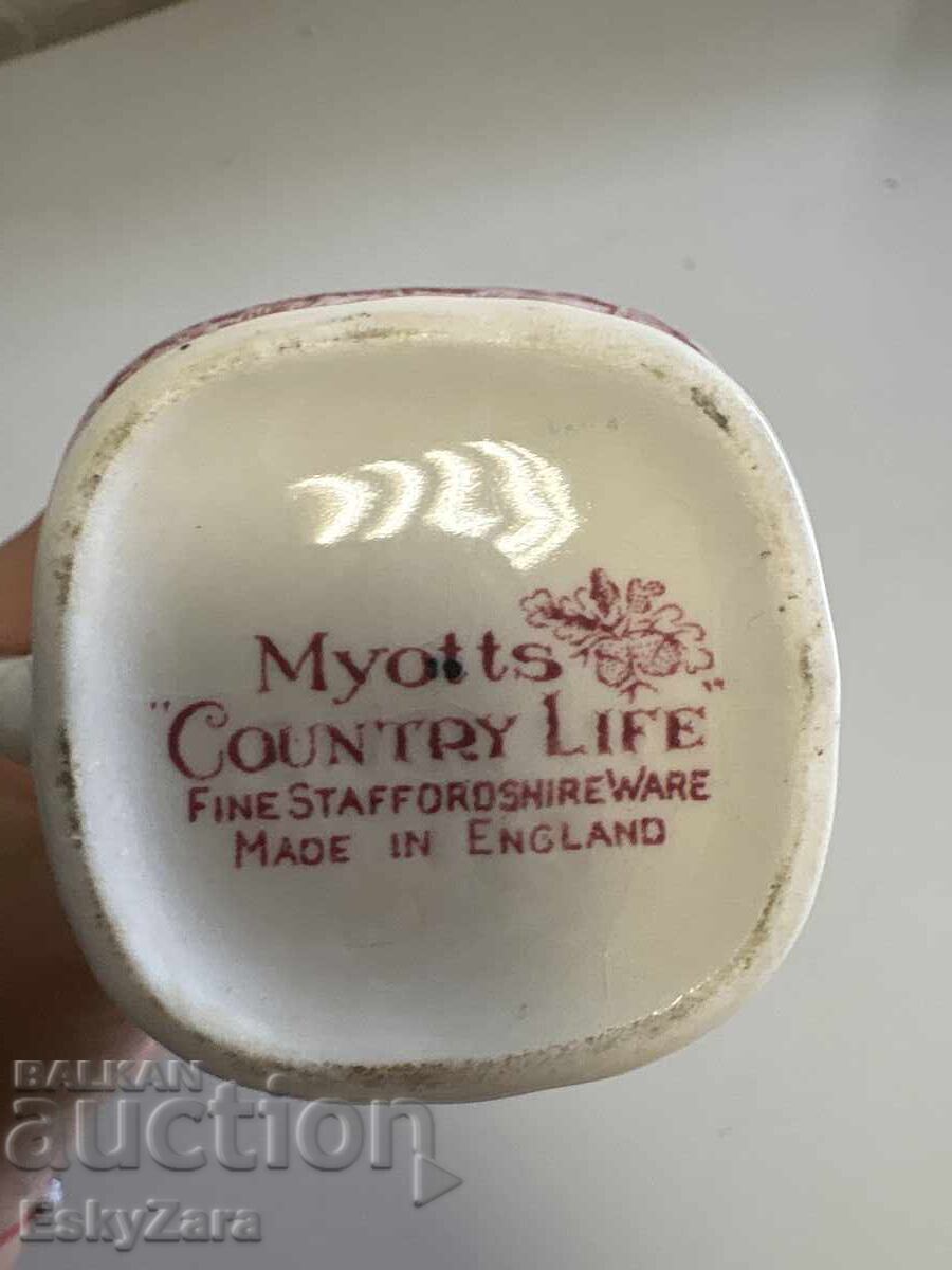 Licitație Cană pentru lapte Myotts Licitație Cană pentru lapte Myotts