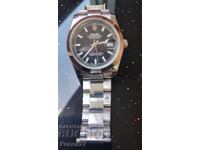 Продавам часовник rolex реплика