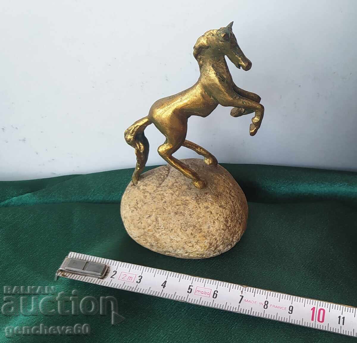 Livrarea Statuetă veche de autor din bronz