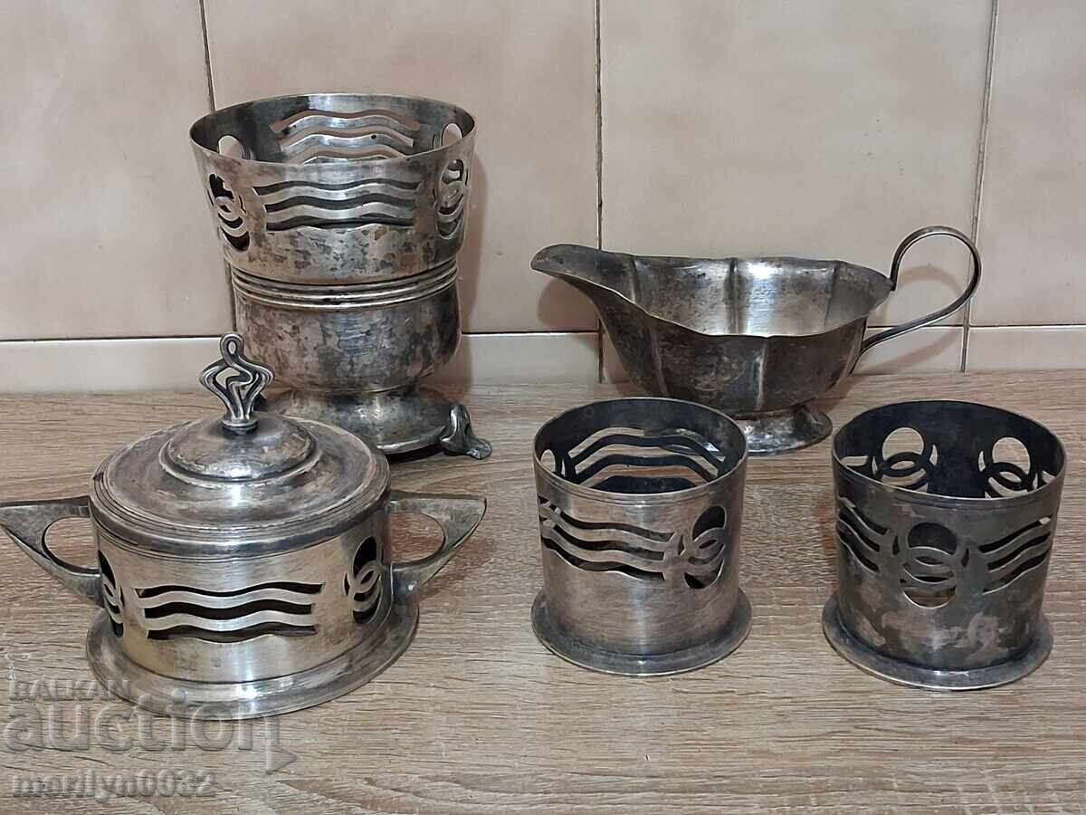 Παλιό επαργυρωμένο σερβίτσιο, ζαχαριέρα, παγοθήκη, 2 ποτήρια, σαλτσιέρα με τιμή € 88.98 | 174.03 BGN