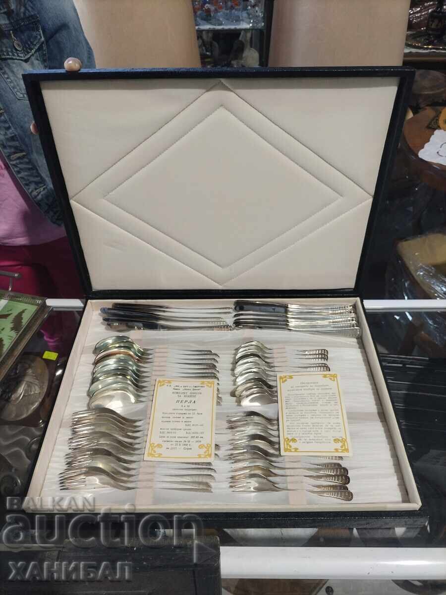 SILVER-PLATED CUTLERY SET PERLA with price € 170.00 | 332.49 BGN