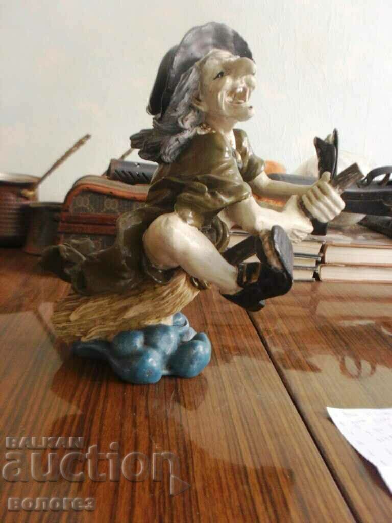 Livrarea O figurină mare - bunica Yaga