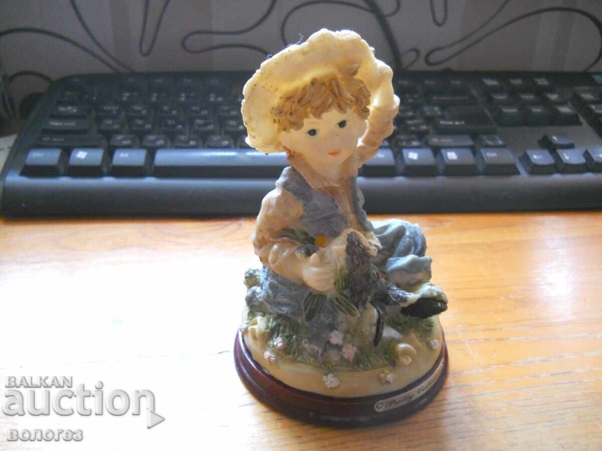Statuetă băiat cu câine din seria "Pretty Collection" cu preț € 7.20 | 14.08 BGN