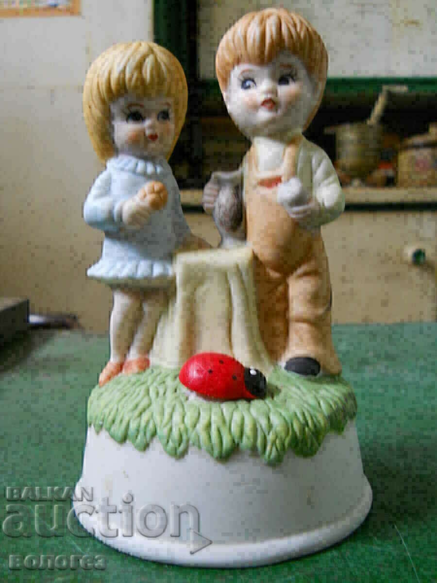 Figurină - porțelan biscuiți