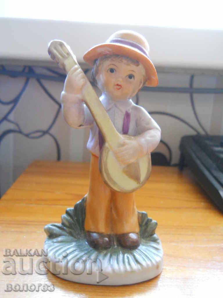Statuetă din porțelan biscuit "Alfretto by Maruri"