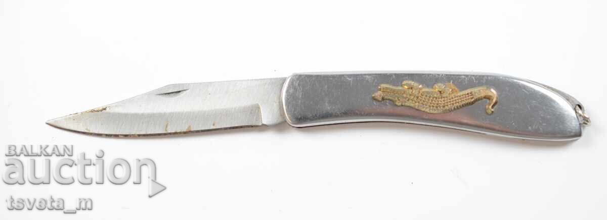 Auction  A pocket knife