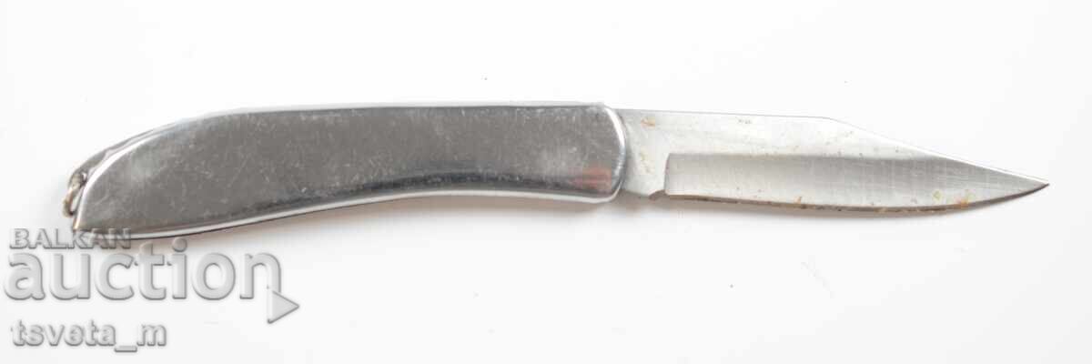 Delivery of A pocket knife