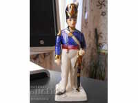 Statuetă din porțelan - ofițer din armata lui Napoleon