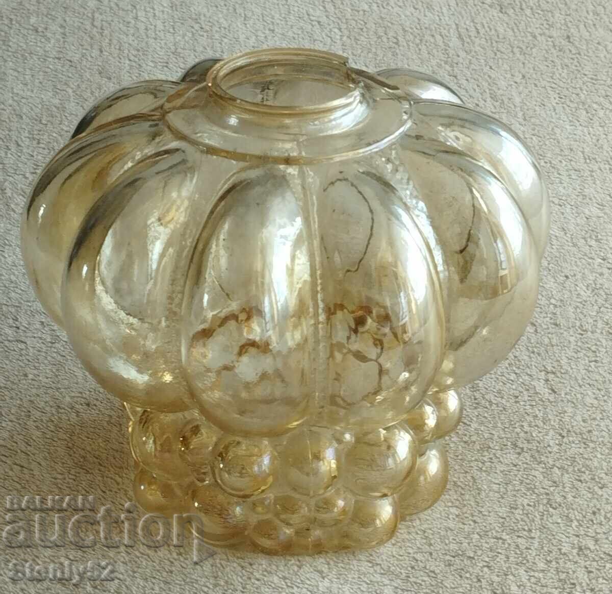 Sticlă veche pentru veioză, candelabru Sticlă veche pentru veioză, candelabru