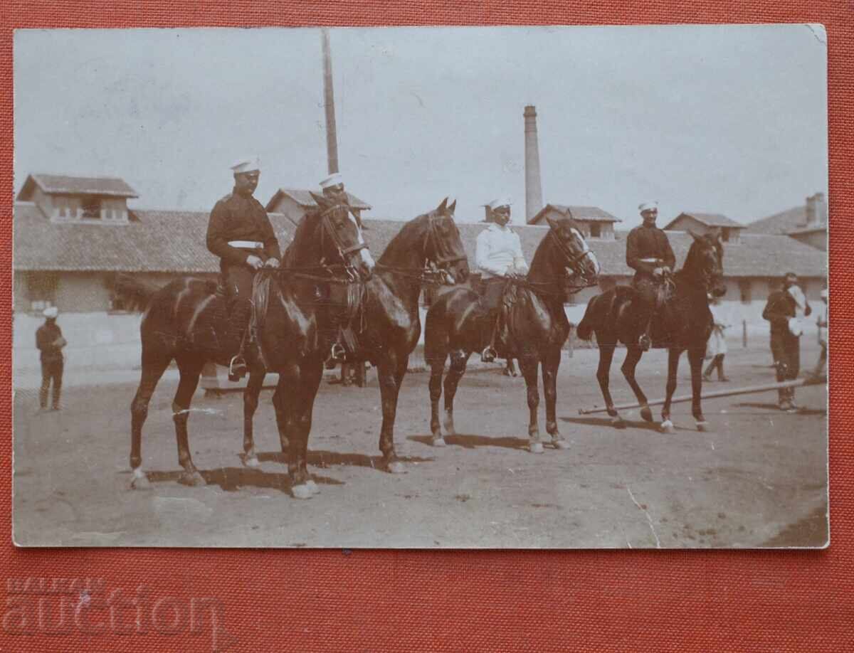 Cavaleriști