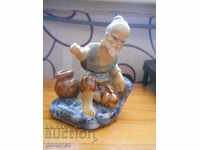 Statuetă ceramică veche - pescar (China)